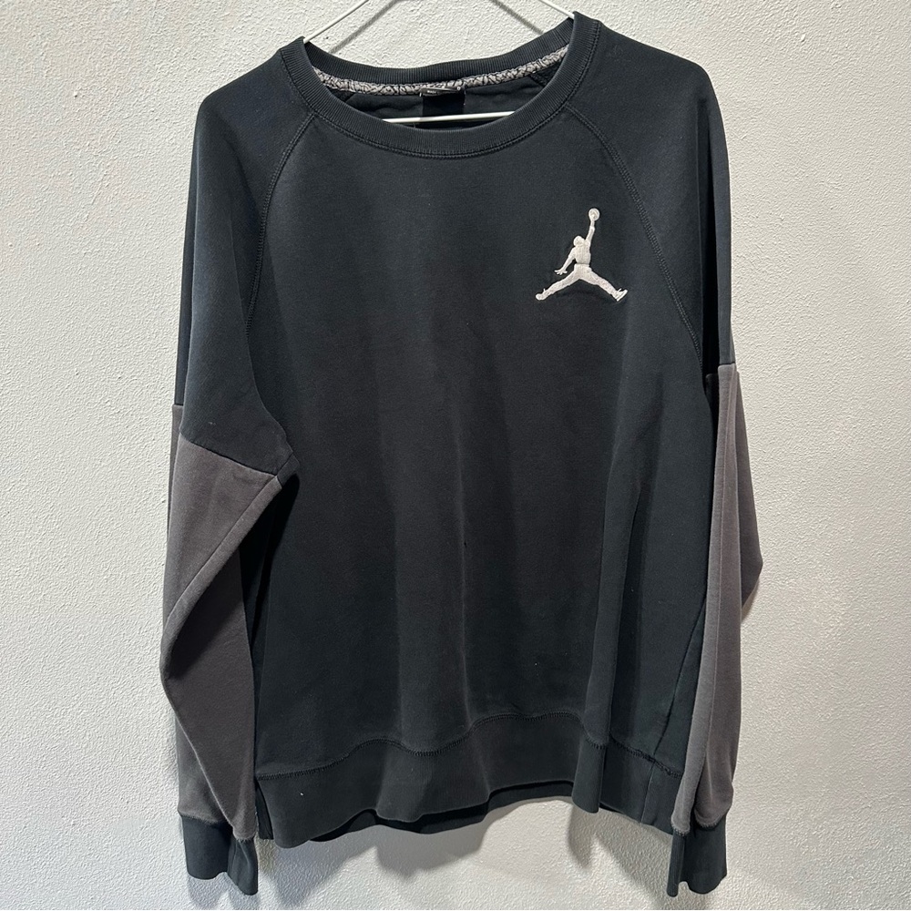 Jordan Men's Crewneck Sweater in Black and Gray